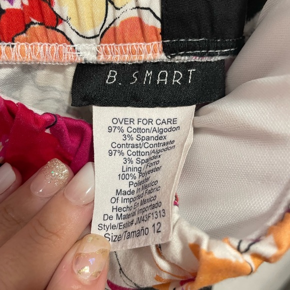 Adorable size 12 Floral Dress - Picture 6 of 7